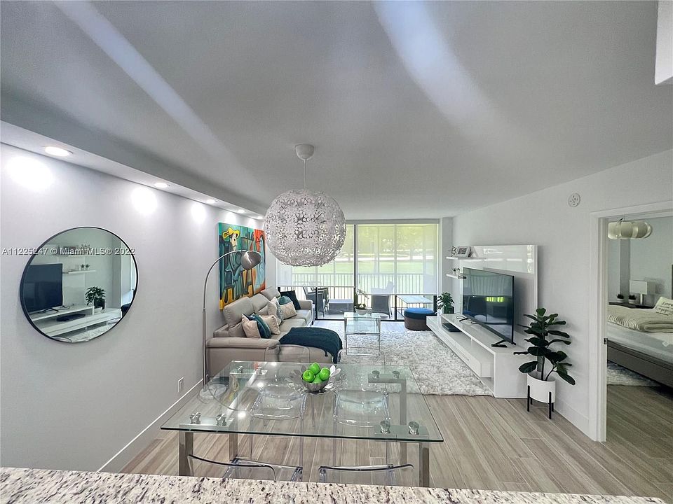 1st image of 3101 N Country Club Dr APT 103