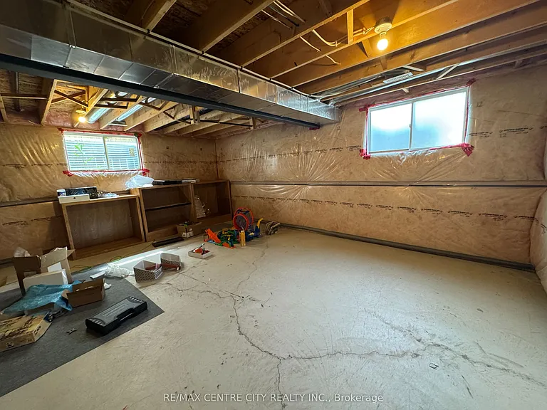 751 Freeport St — Photo 26