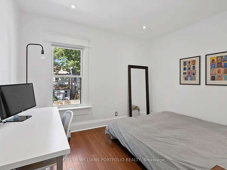 28 Tiverton Ave — Photo 31