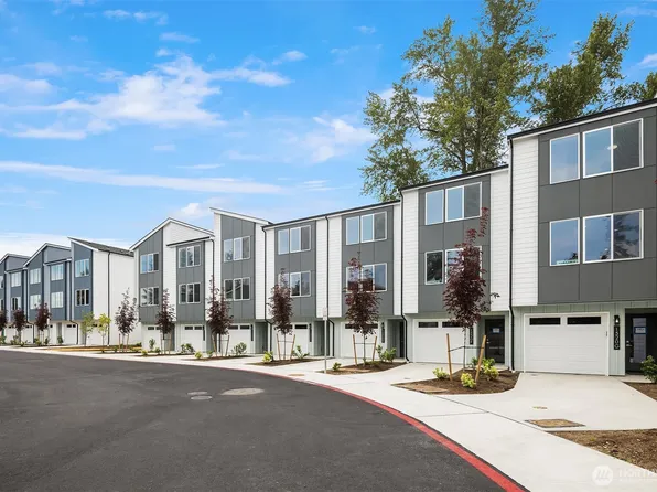 1518 Hollow Dale Place #B, Everett, WA 98204