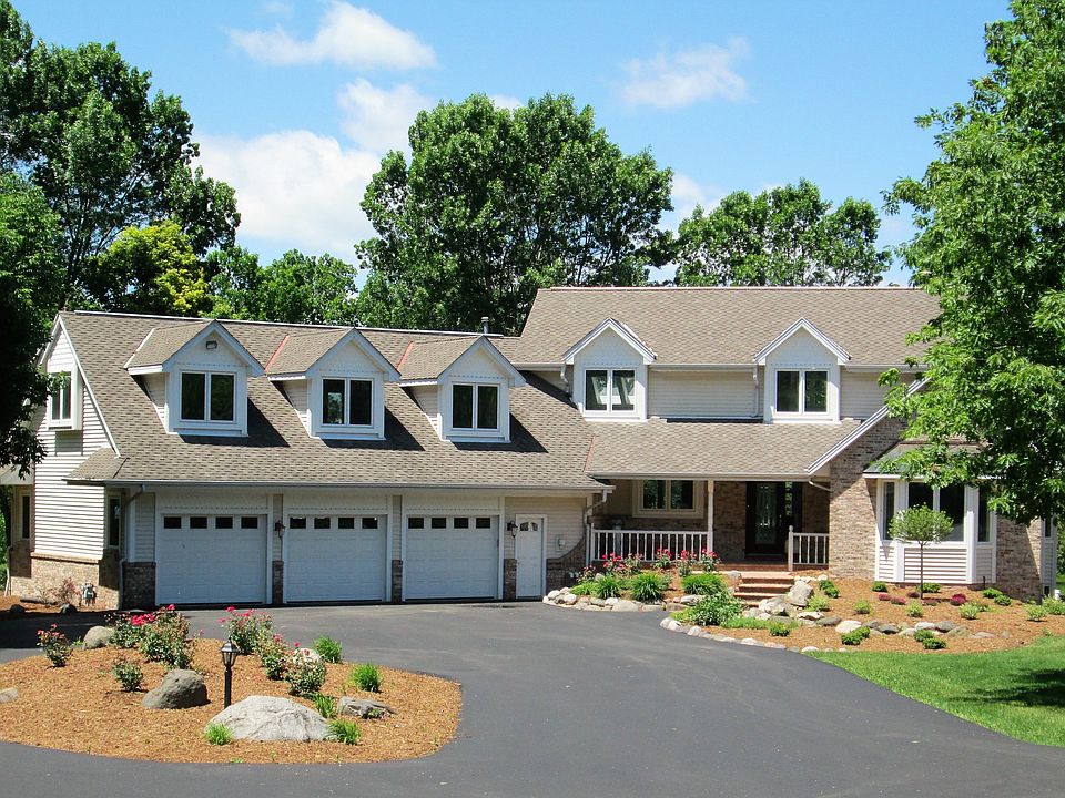1st image of 1350 E Friess Lake Dr