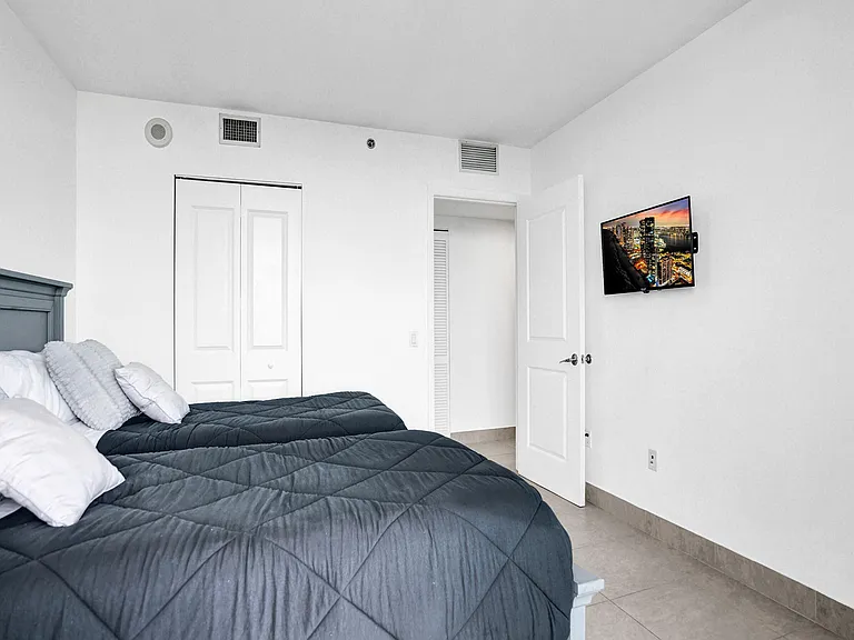 2641 N Flamingo Rd #2105N — Photo 38