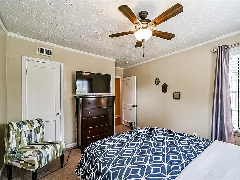3423 Ozark St — Photo 16