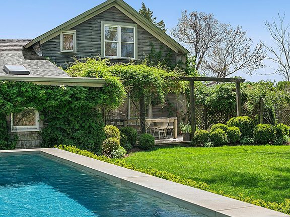 2nd image of 16 Redwood Rd