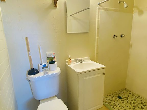 2nd image of 240 W Sahuaro St #11274729