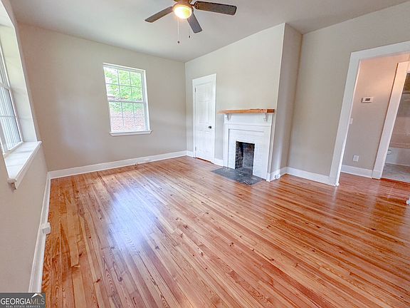 2nd image of 5 Fir St NE