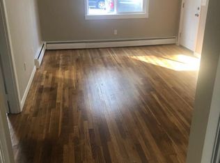 7 Coombs St APT 4, Southbridge, MA 01550