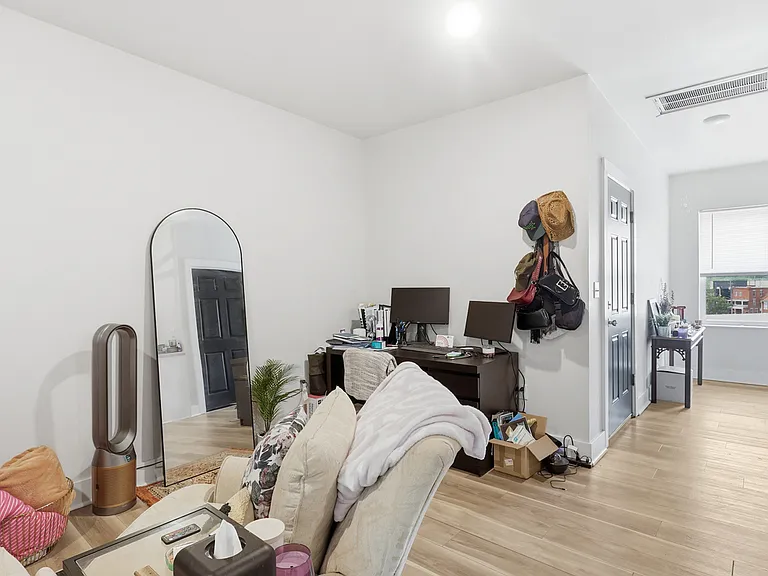 4745 Butler St #3 — Photo 10