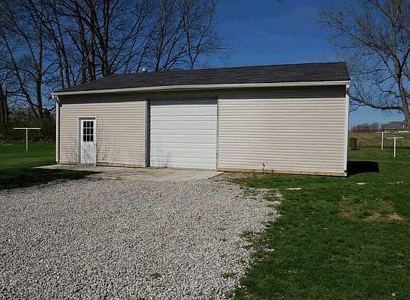 3rd image of 6801 Rick James Dr