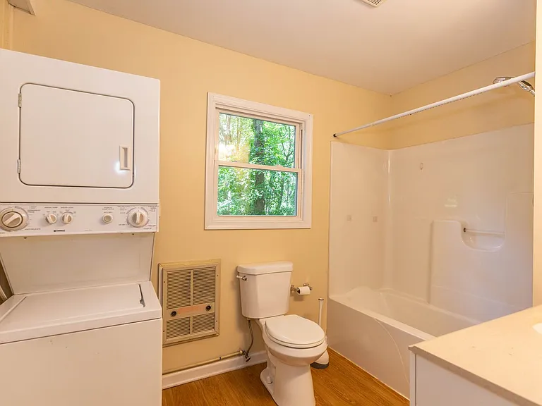 160B Greenwood Rd — Photo 11