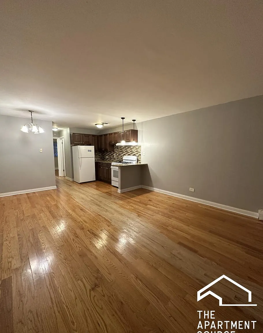 8500 N Waukegan Rd — Photo 4