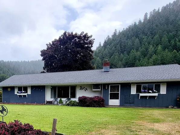 2965 S Myrtle Rd, Myrtle Creek, OR 97457