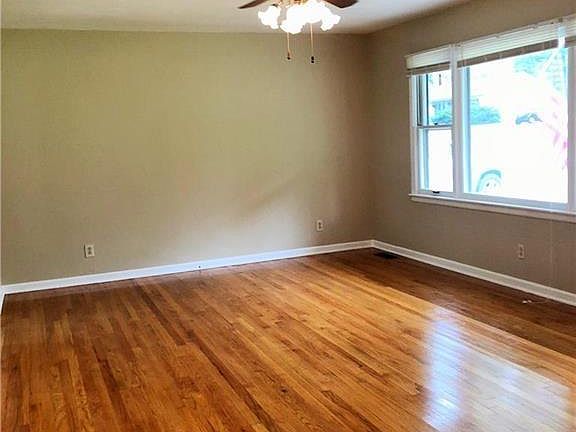 2nd image of 10512 Corrington Ave