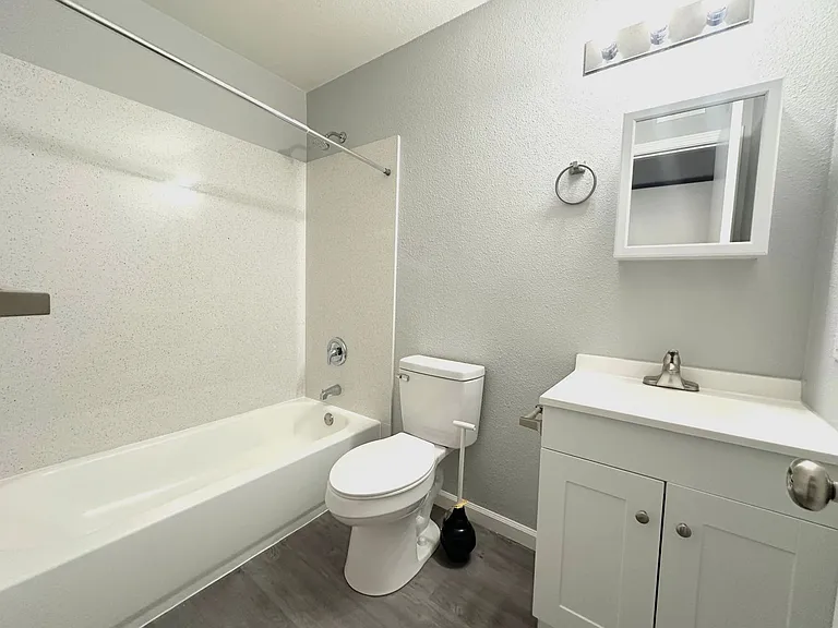 La Madera Apartments at 935 W. Swain Road — Photo 14