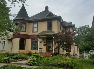 504 Singer Ave, Lemont, IL 60439