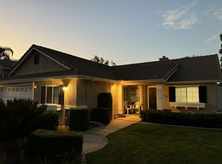 1095 Vintage Cir, Corona, CA 92881