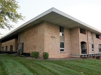 11926 W Mill Rd APT 19, Milwaukee, WI, 53225