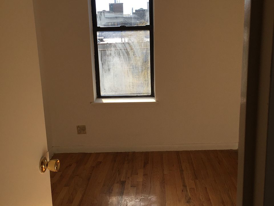 2nd image of 122 W 137th St APT 5C