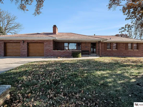 7101 S 48th St, Omaha, NE 68157