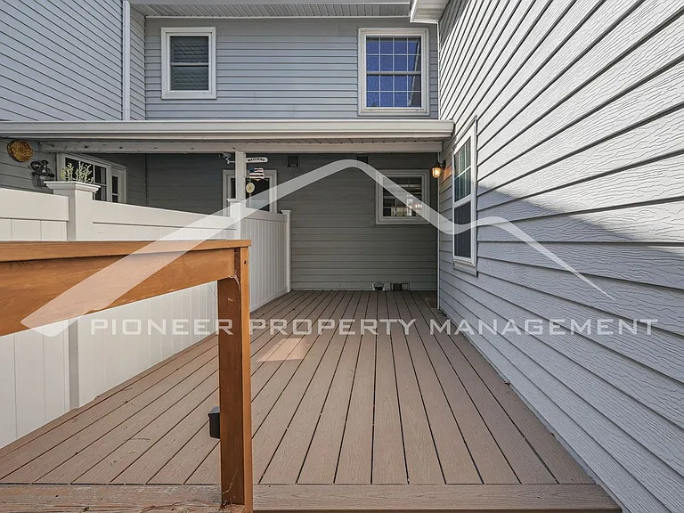 2598 S Vaughn Way #B — Photo 24