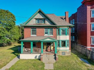 243 E Edsel Ford Fwy, Detroit, MI 48202