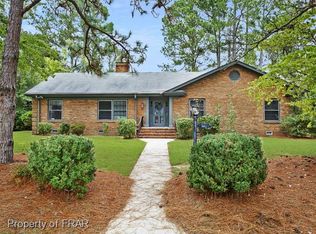 2702 Mirror Lake Dr, Fayetteville, NC 28303