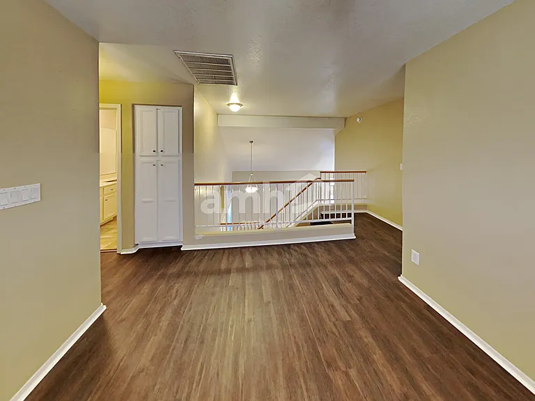 907 N Albert Dr — Photo 12