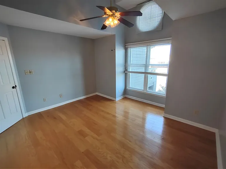 9041 J M Keynes Dr #9 — Photo 20