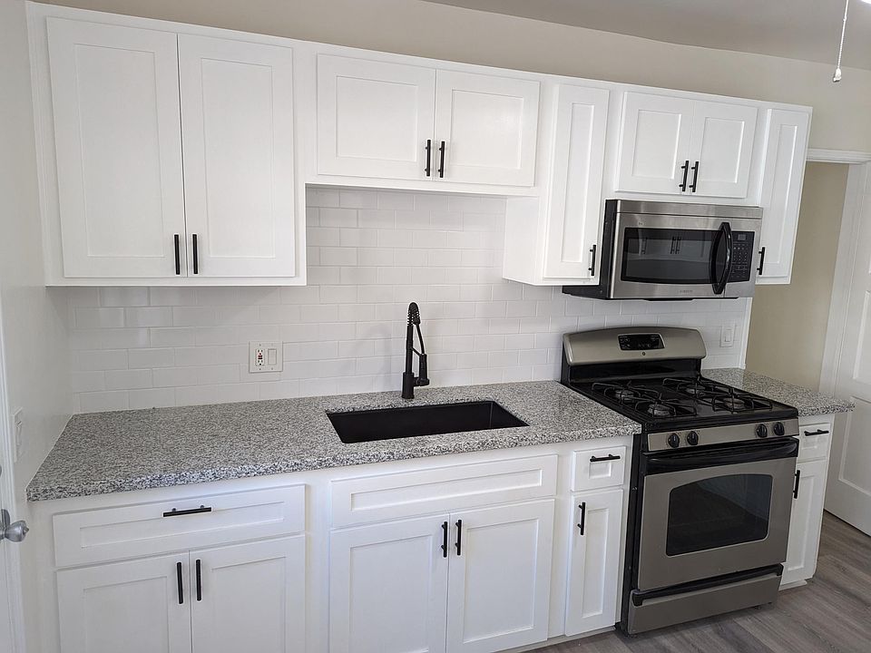 Light bright newly renovated kitchen