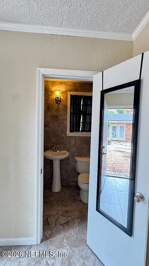 1 bed, 1.0 bath, 900 sqft, $1,295 — Photo 3