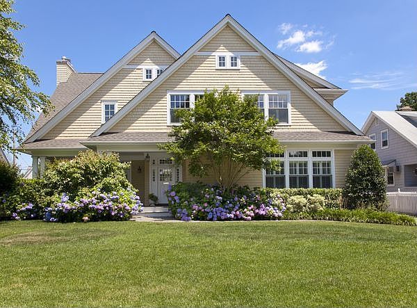 1st image of 211 Beacon Blvd