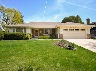 1535 N Summit St, Wheaton, IL 60187