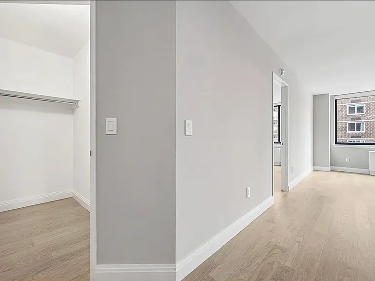 345 E 94th St #8E — Photo 5