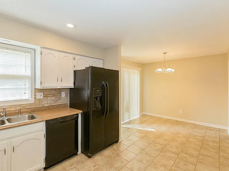 6490 N Delta Ave — Photo 13