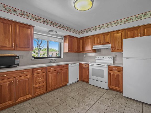 4th image of 4697 Greentree Terrace #A