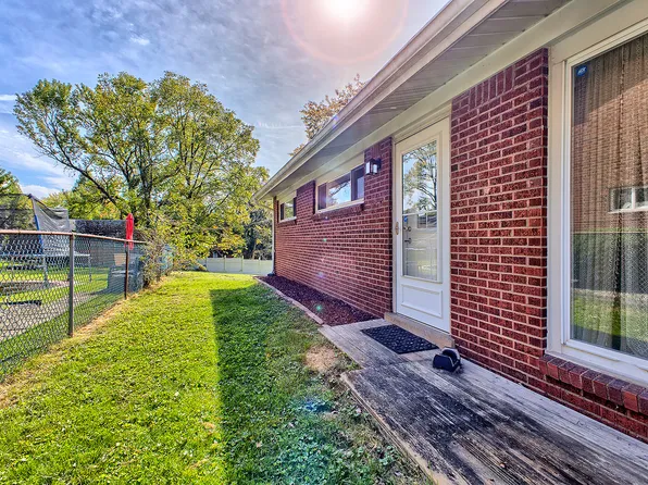 505 Garden City Dr, Monroeville, PA 15146