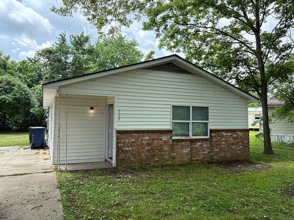 109 Center St
