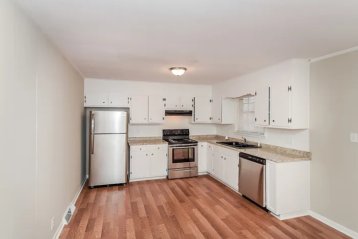 3 bed, 2.0 bath, 1640 sqft, $1,645 — Photo 4