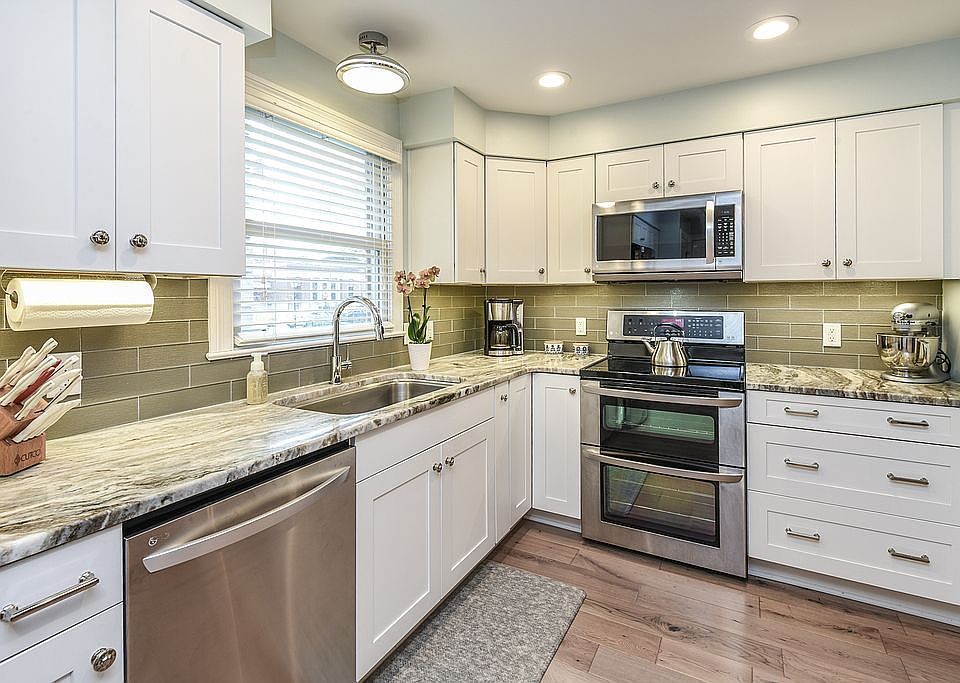 1st image of 805 Graydon Ave APT 1