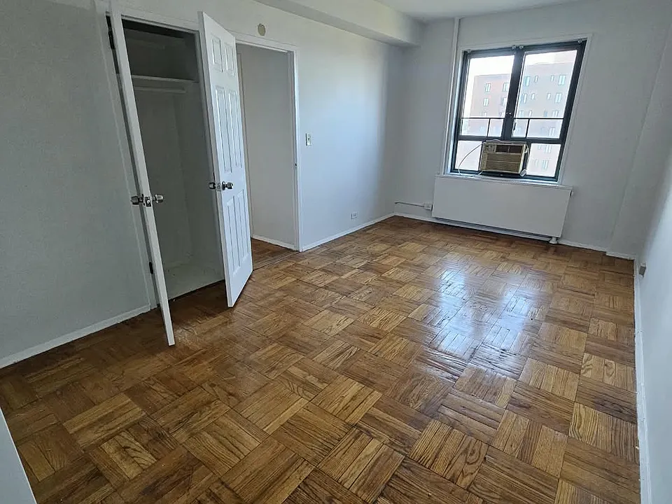 1507 Metropolitan Ave