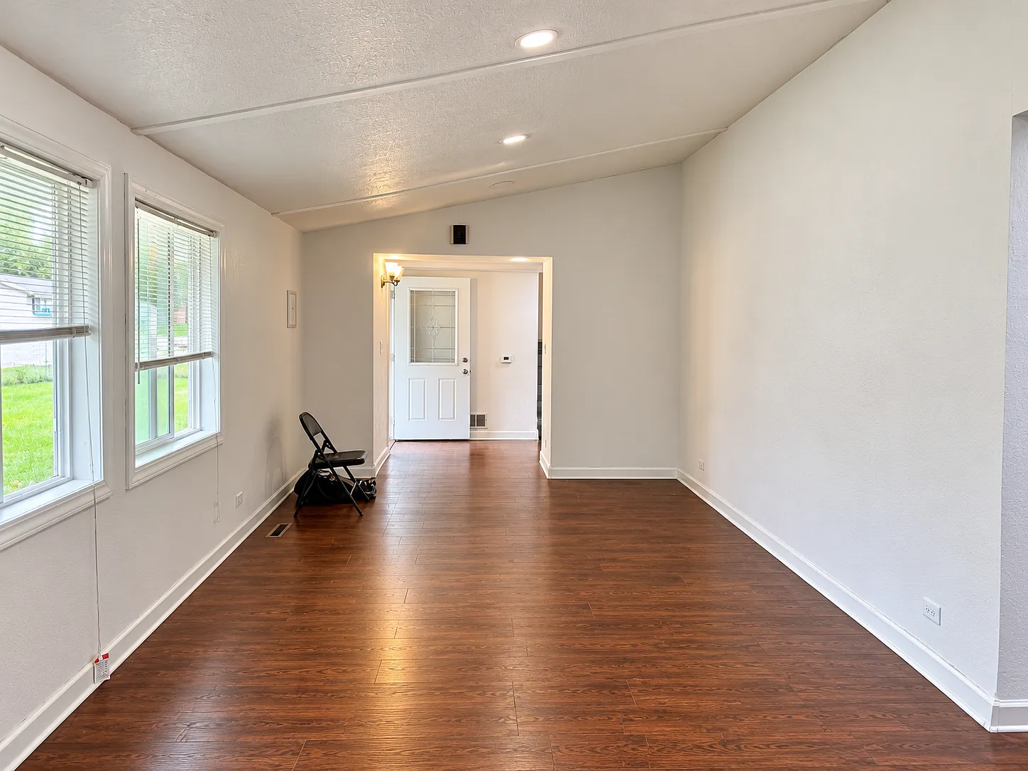 4 bed, 2.5 bath, 2506 sqft, $1,650 — Photo 3