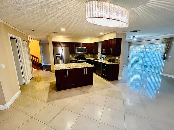 Dining Room Into The Kitchen