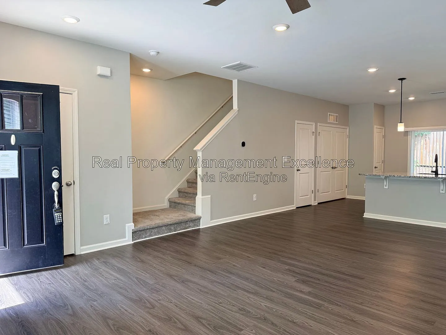 3 bed, 2.5 bath, 1380 sqft, $2,095 — Photo 3
