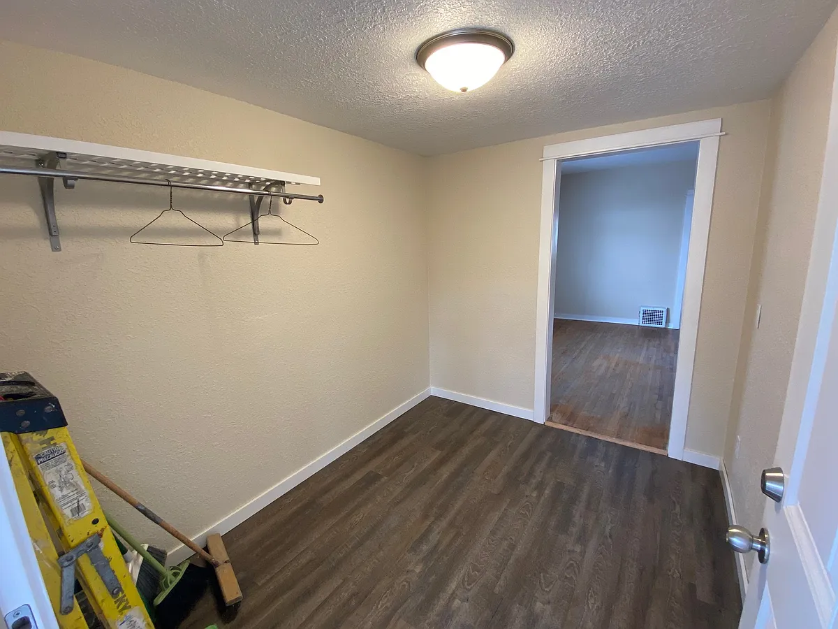 Building Photo - 1428 N 4th St #1