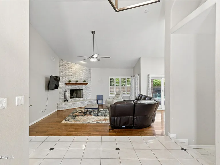 8611 W Foothill Dr — Photo 9