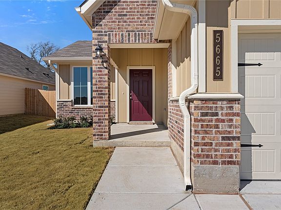 5th image of 5665 Fox Bluff Dr