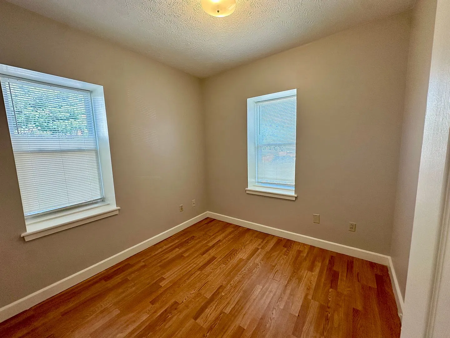 Newbury Street Apartments — Photo 4