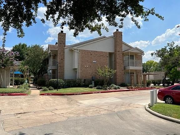 4th image of 10615 Briar Forest Dr APT 405