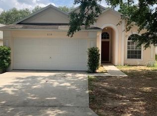 516 Royal Ridge Dr, Davenport, FL 33837