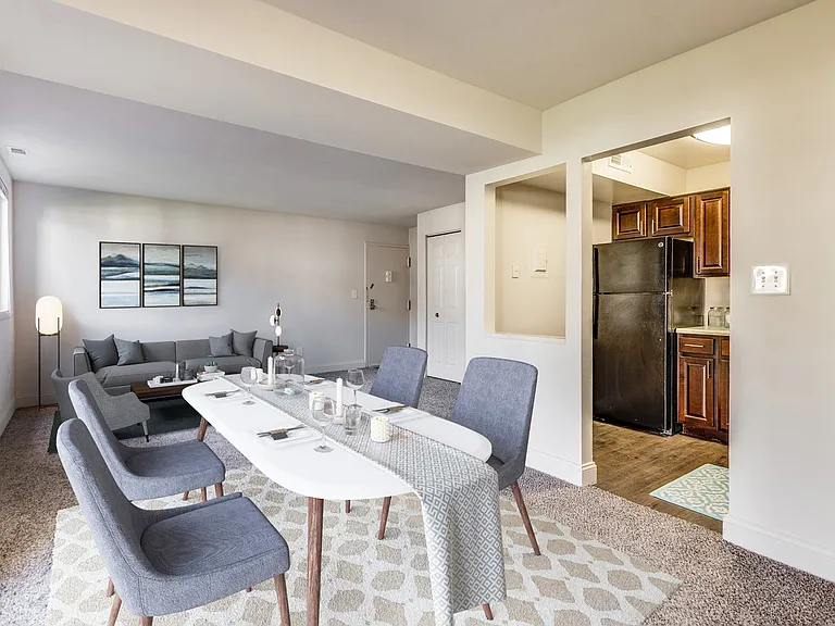 Doncaster Village Apartments — Photo 9